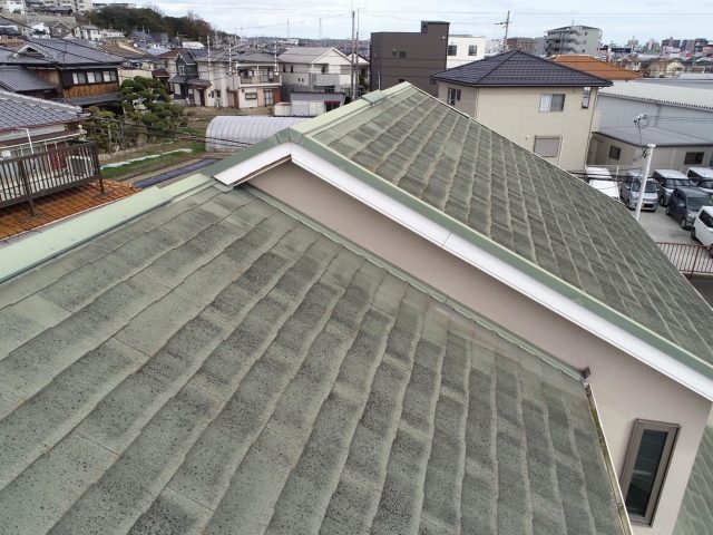 小野市の破損した破風板